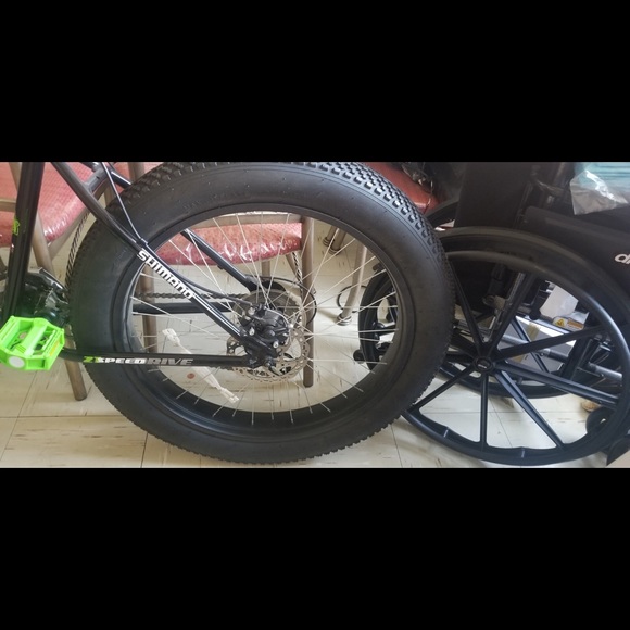 Bike - Picture 3 of 4